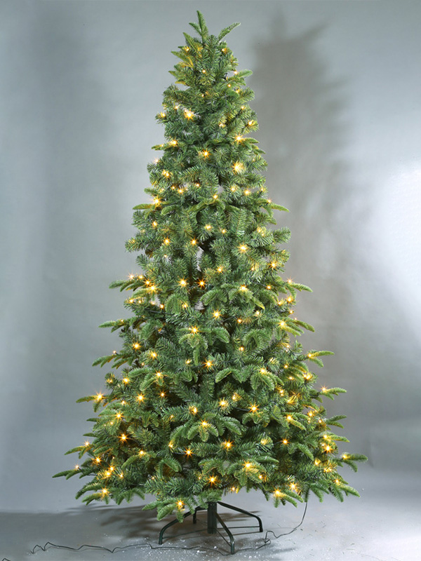 Normaler Weihnachtsbaum 9A3A8696
