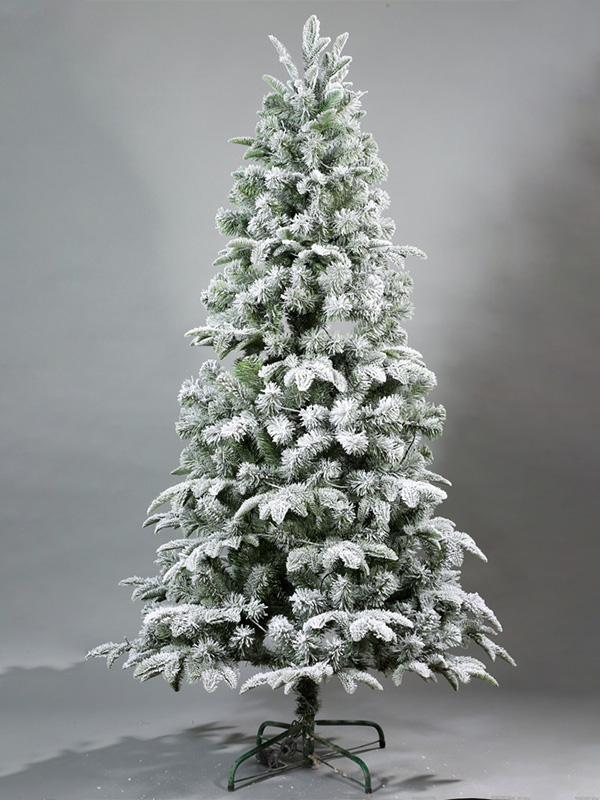 Weihnachtsschneebaum 9A3A8536