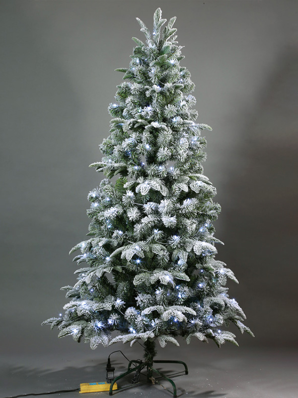 Weihnachtsschneebaum 9A3A8544