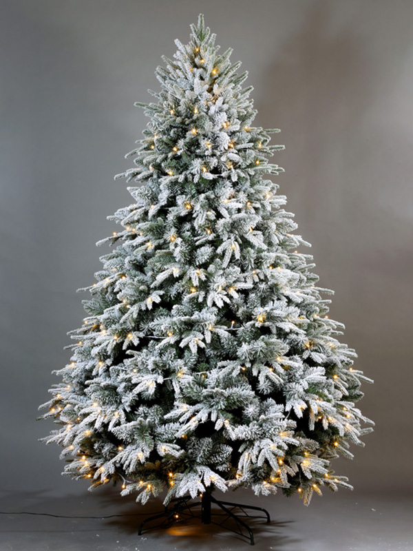 Weihnachtsschneebaum 9A3A8585