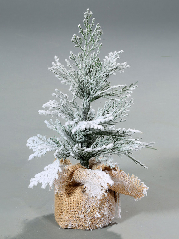 Weihnachtsschneebaum 9A3A8840