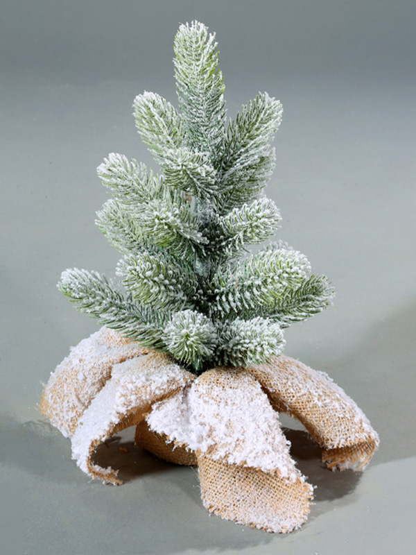 Weihnachtsschneebaum 9A3A8843